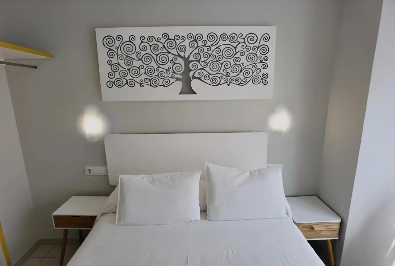 בית הארחה סאן פליו דה גיסולס Hostal Rigau