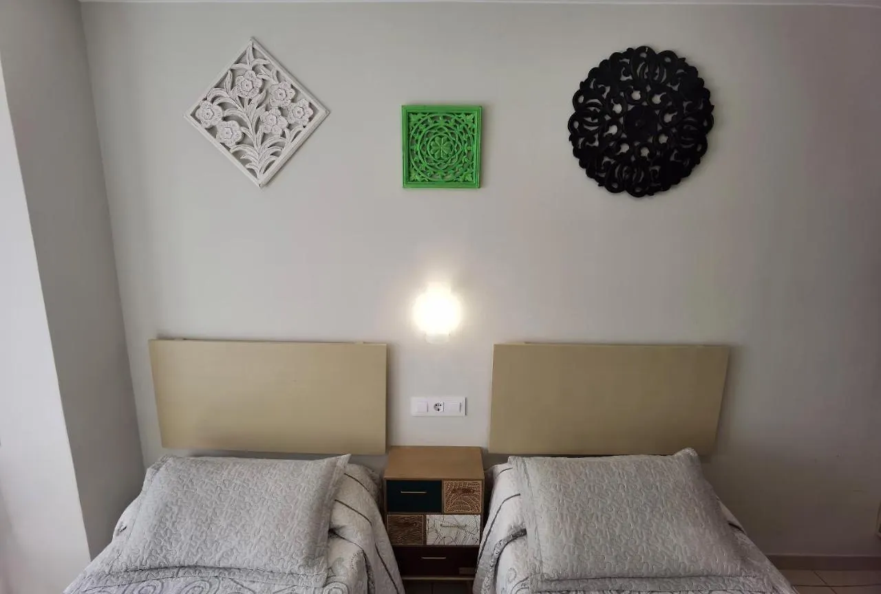 סאן פליו דה גיסולס Hostal Rigau בית הארחה סאן פליו דה גיסולס